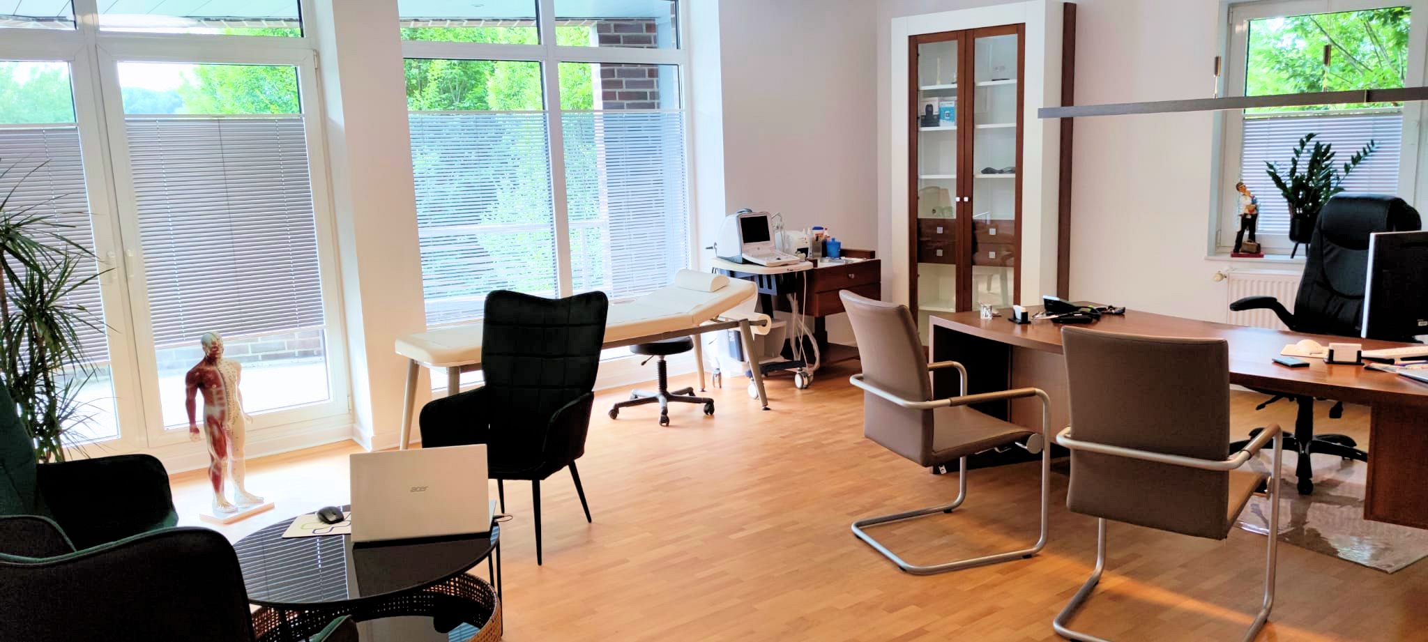 Sprechzimmer in Bereich 1 der Praxis